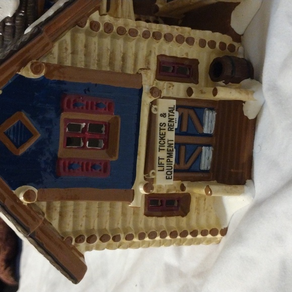 Vintage Birch Run Ski Chalet Original Snow Village - Picture 9 of 17